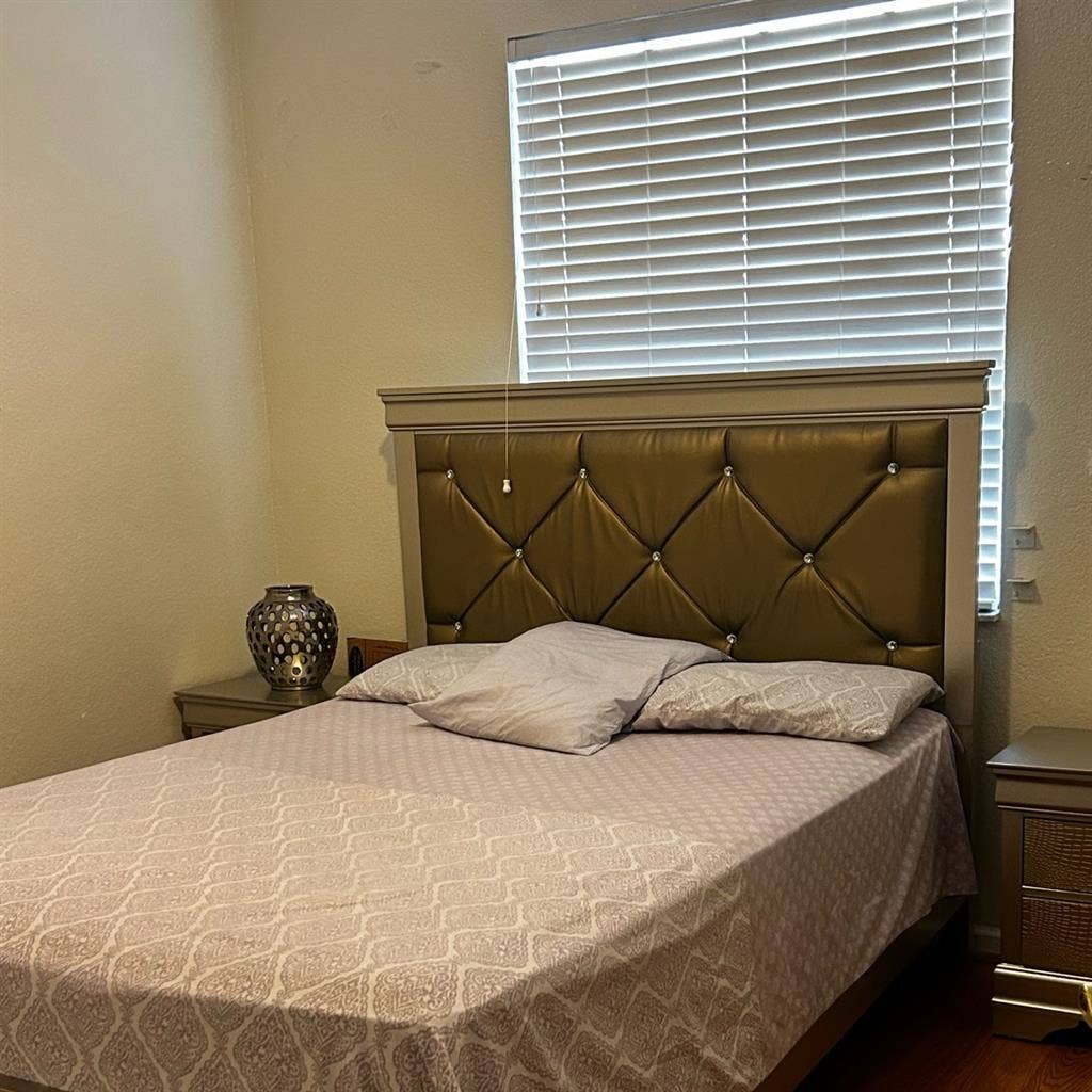 Roommate wanted!