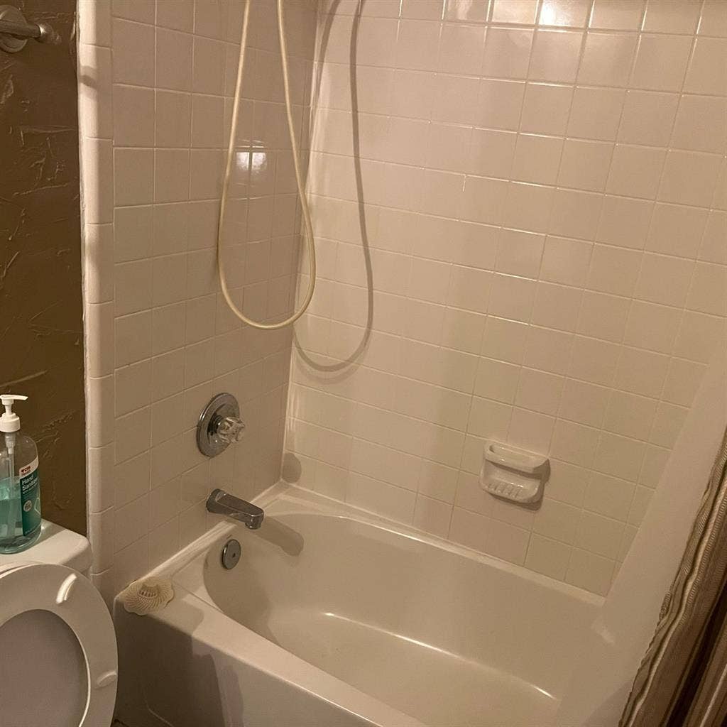 Room for rent with private bathroom