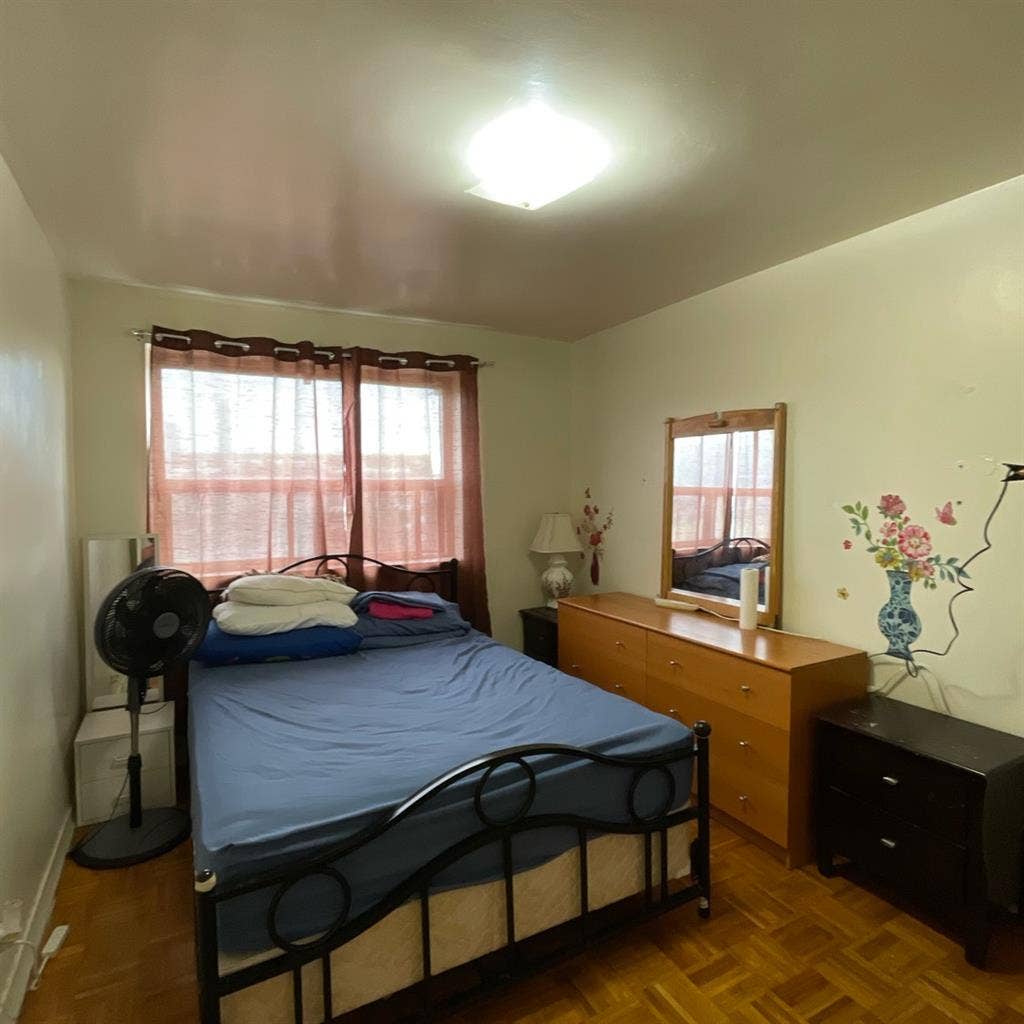 1 furnished bedroom available