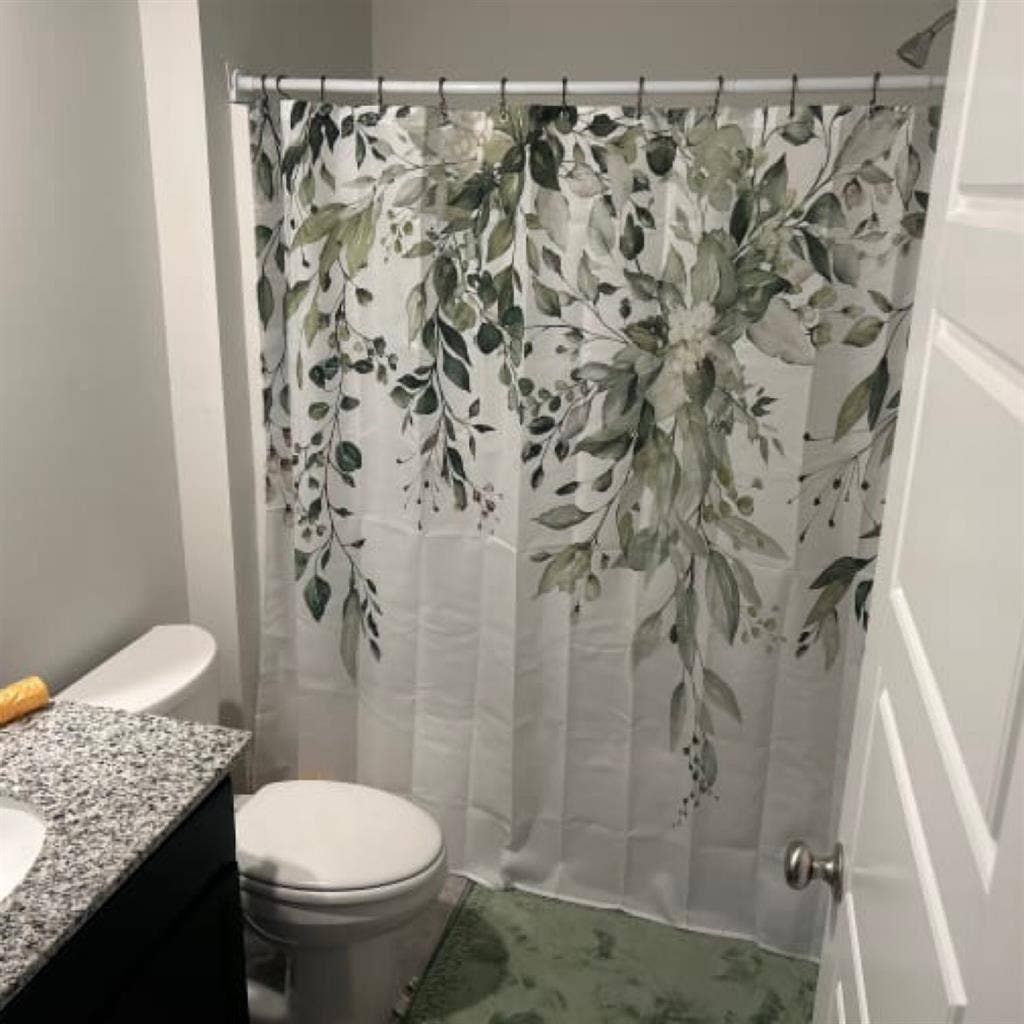 Roommate wanted-READ description