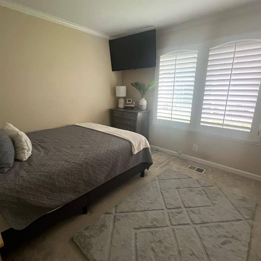 Cozy furnished room in gated commun