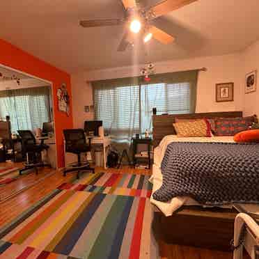 Room in Spacious Noho Split Level