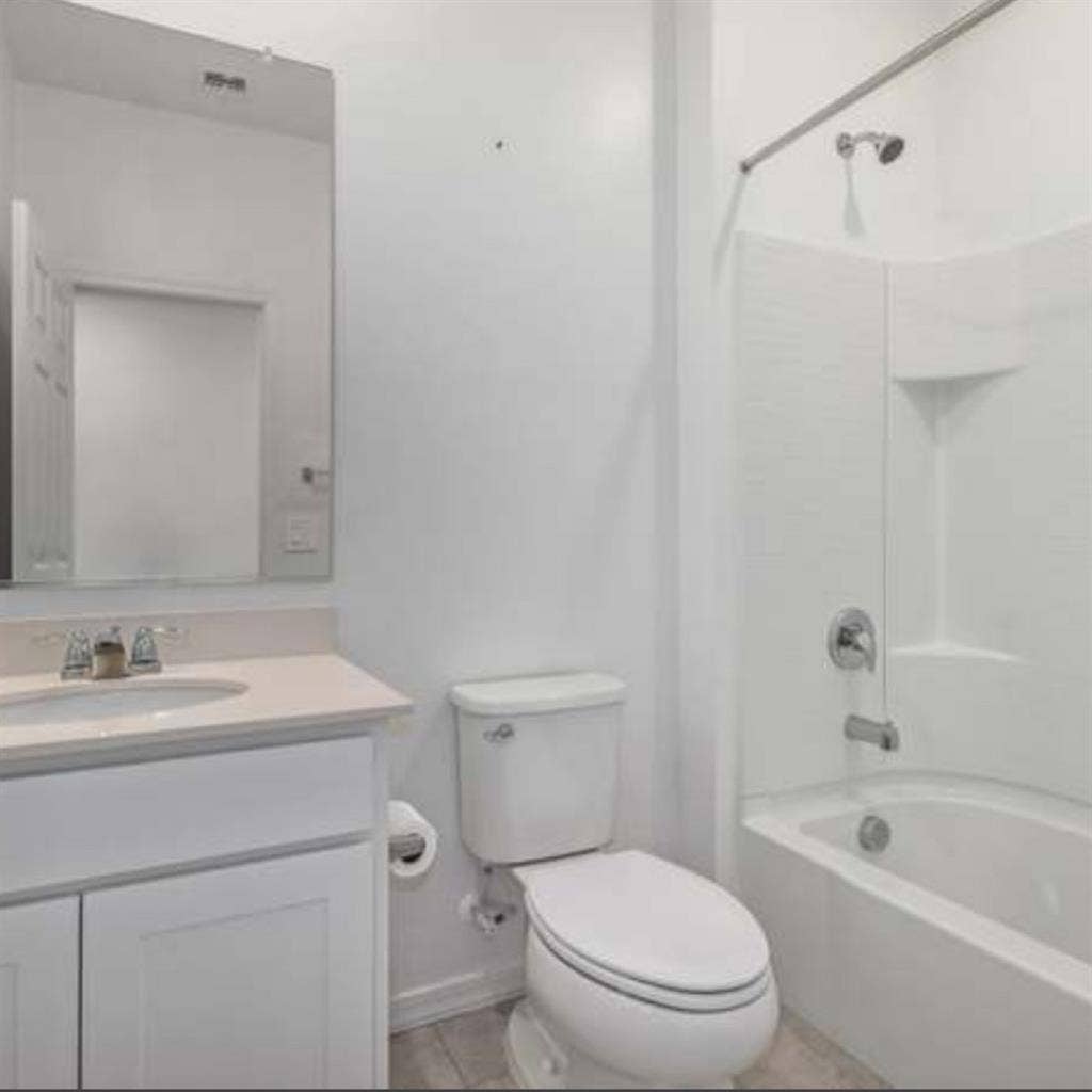 Room with private bathroom for rent