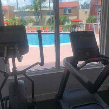 Private room washer dryer pool gym