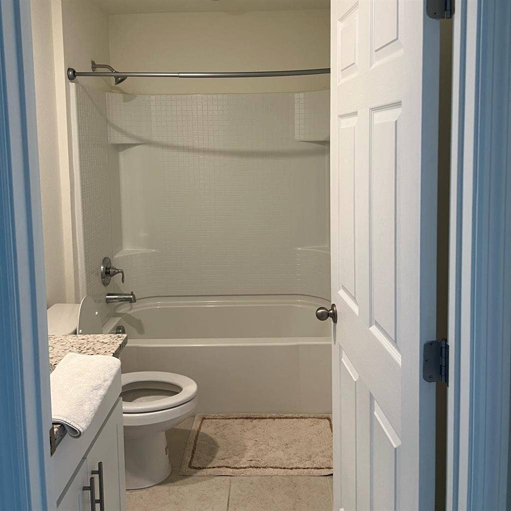 2 Bedroom and Private Bathroom