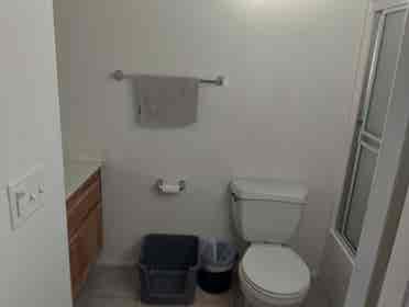 Looking for a quiet roommate