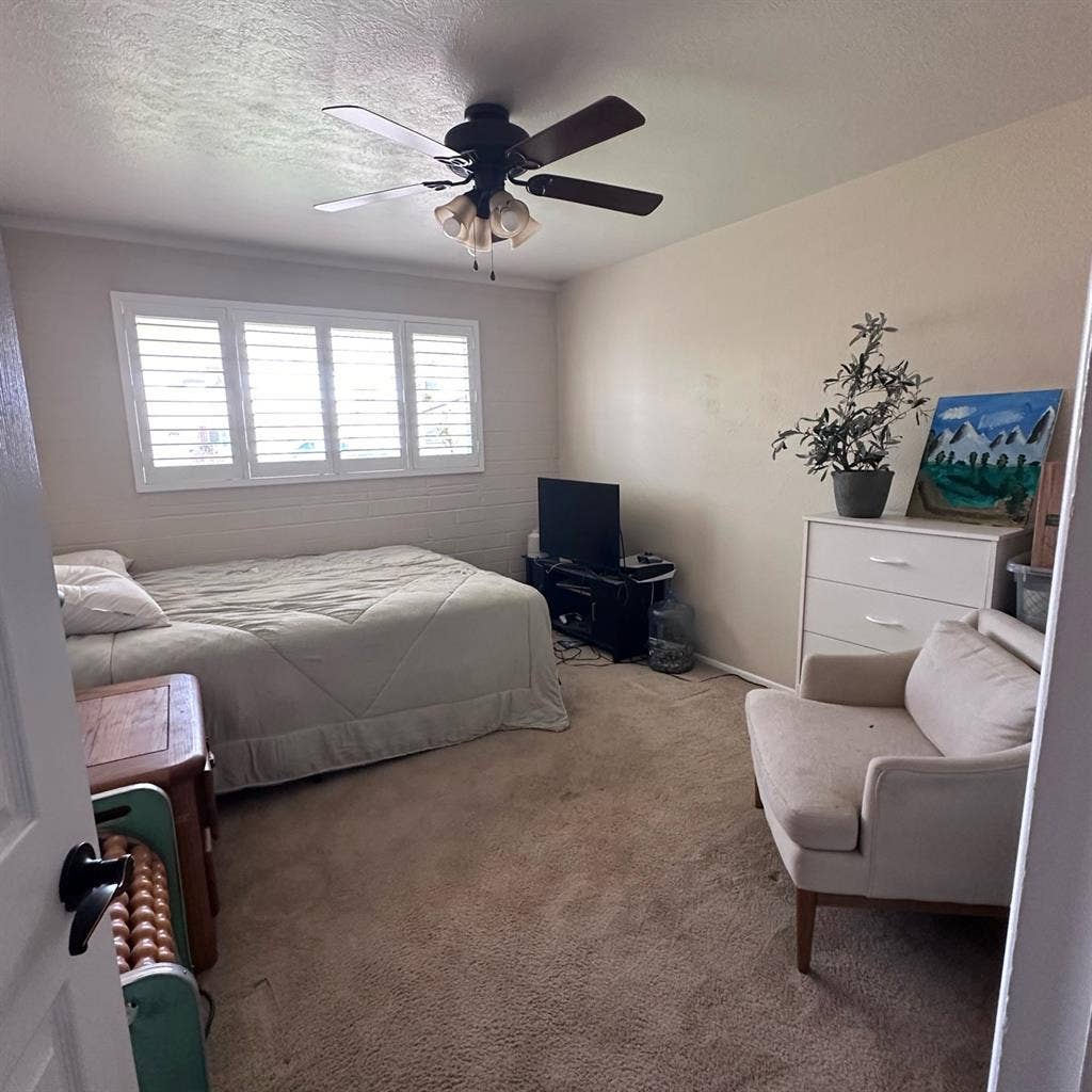 South Scottsdale room available!