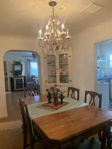 Share a 3B historic home