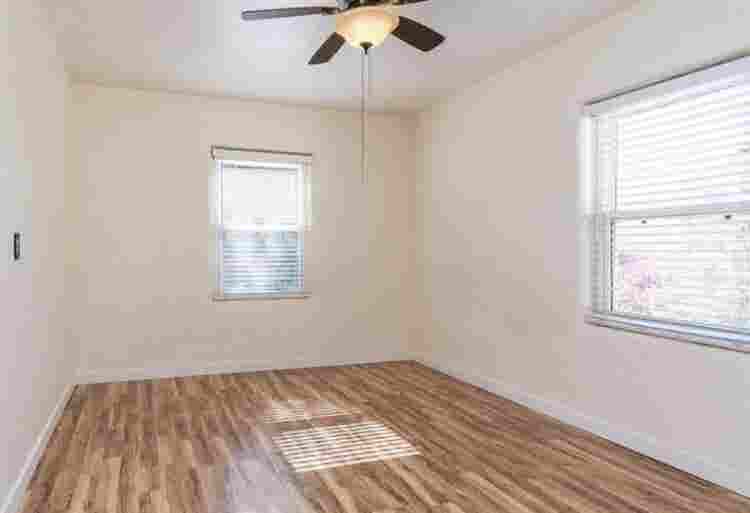 Share a 3B historic home