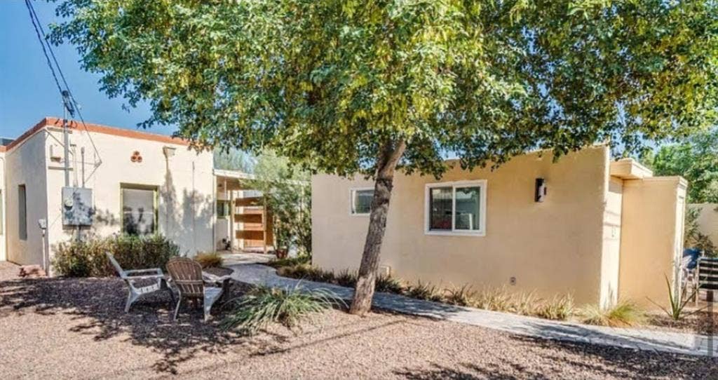 Share a 3B historic home