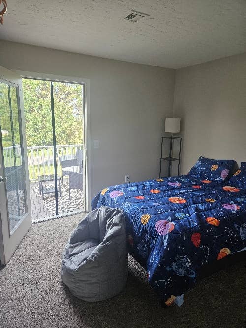 Looking a for clean roommate