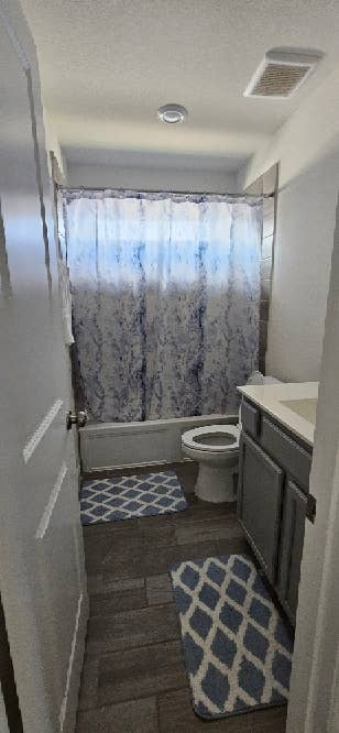 2 private rooms /shared bathroom