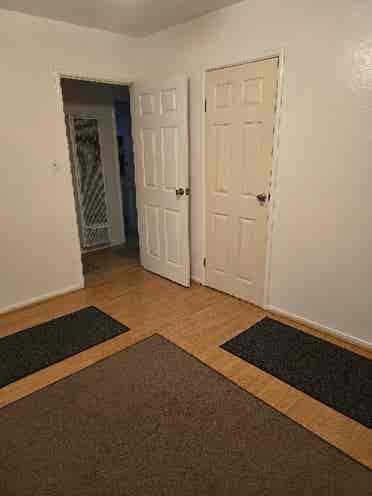 Small Room in East Vallejo