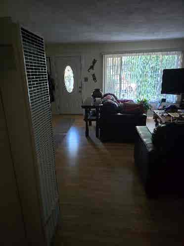 Small Room in East Vallejo