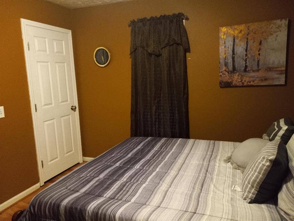 Room for rent in Douglasville