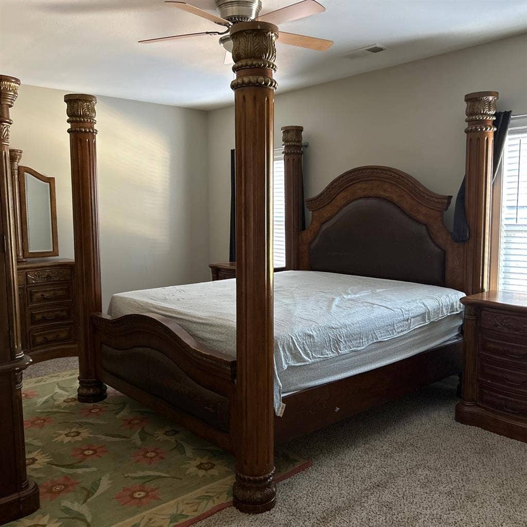 Nice 
Big bedroom near downtown