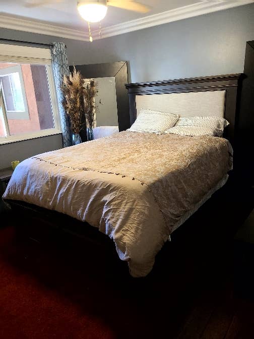 Room for rent in Long Beach