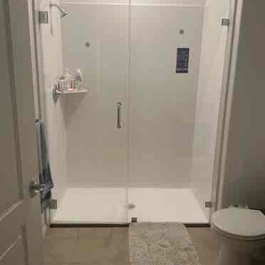 Luxury 
Private Shower 
San Mateo