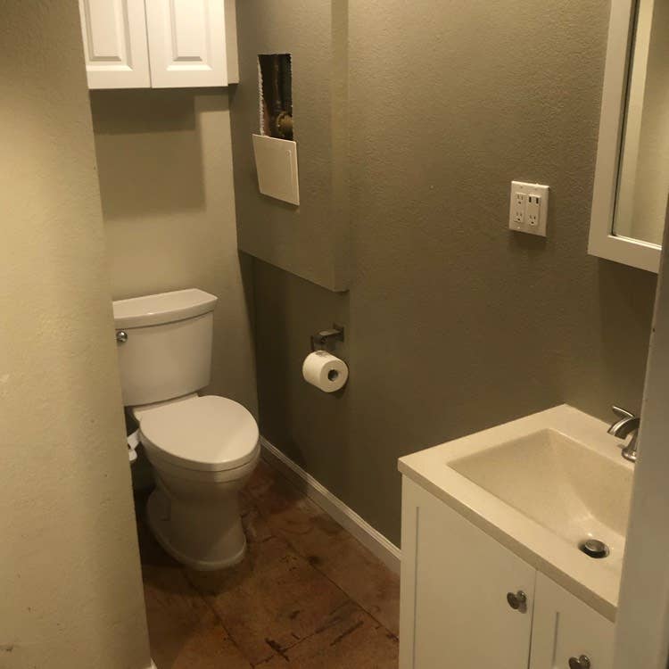 Private basement studio w bathroom