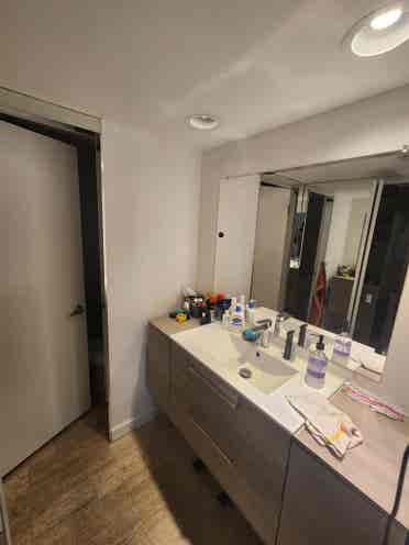 BRICKELL: Huge room available Nov 1