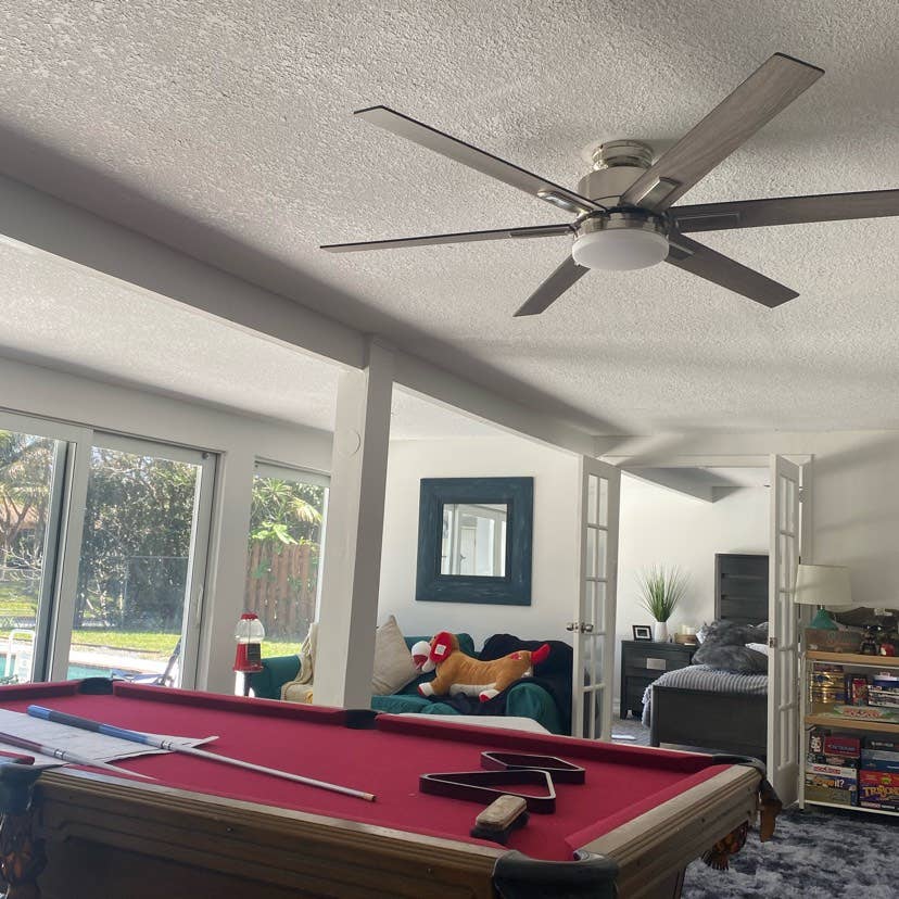 Room for rent w pool me pool table