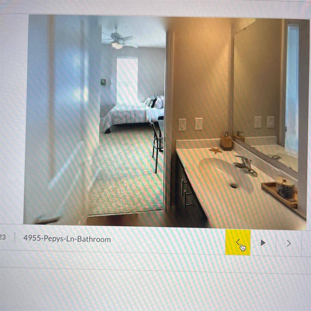 Room in apartment for rent