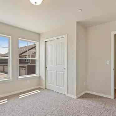 Room with private bathroom in Condo