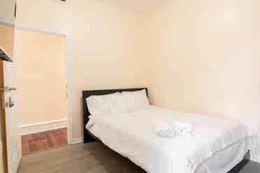 Furnished Room Available in Philly