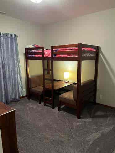 Med-Large Bedrm with double closets
