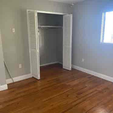 Beautiful Room for rent (2available