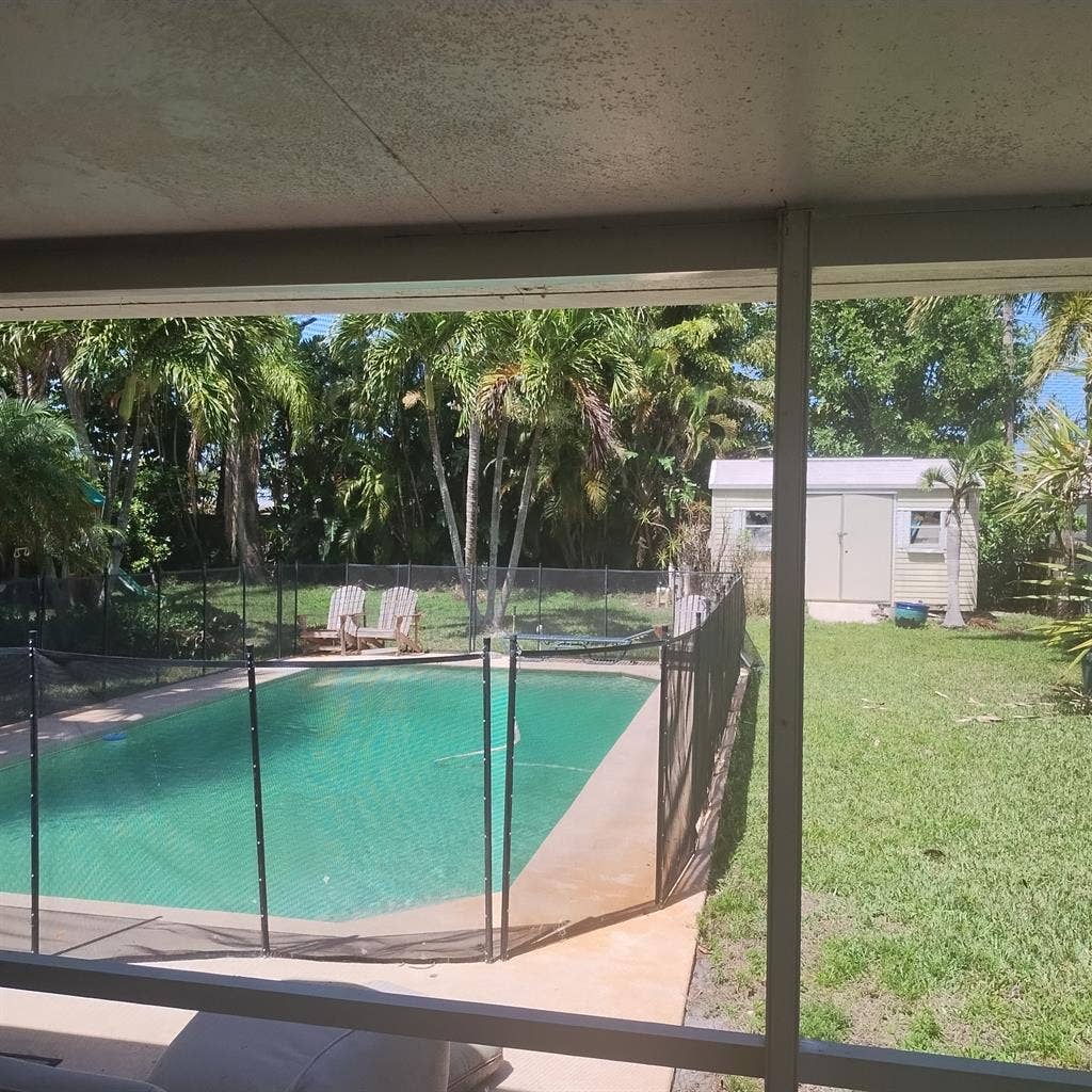 Roommate needed very quiet private