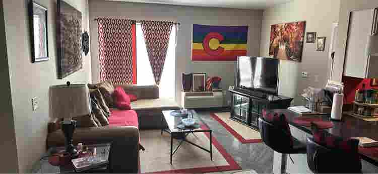 Looking for a gay male roommate.