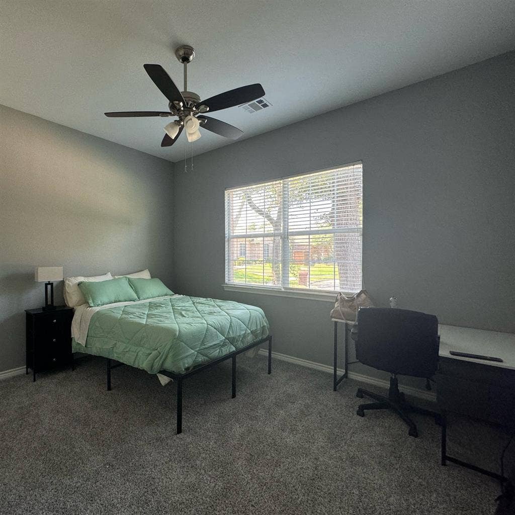 Room for rent in Richardson TX