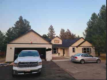 Large Quiet Back Bedroom/New Home.