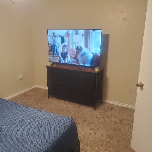 Private room with "tv, etc.