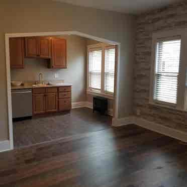 Looking for tenant to rent apt.