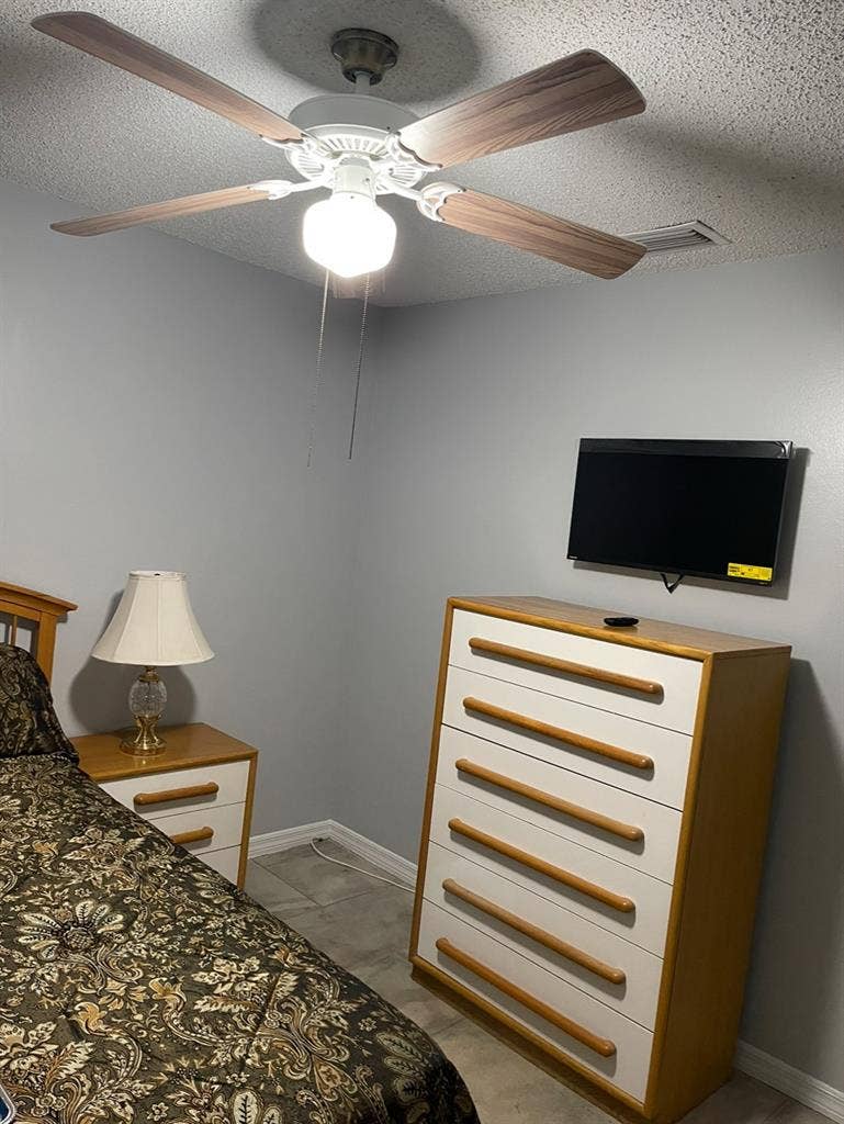 (PORT SAINT LUCIE) MALES ONLY