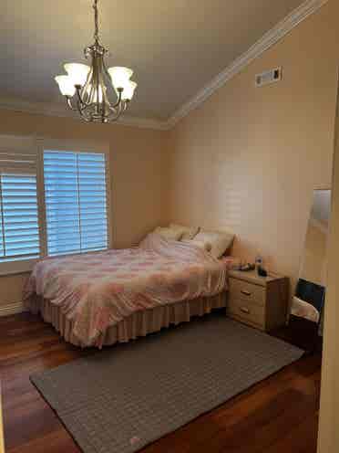 Spacious Room for Rent in Torrance!