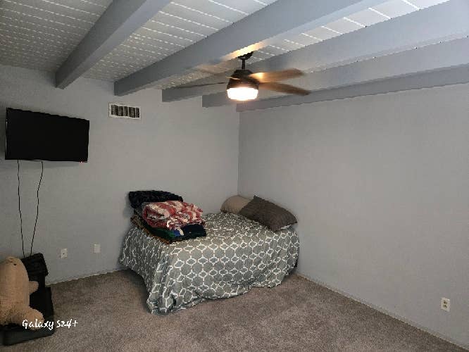 Bedroom for rent