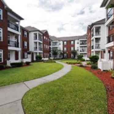 Sublease 
Shared Unit Near USF