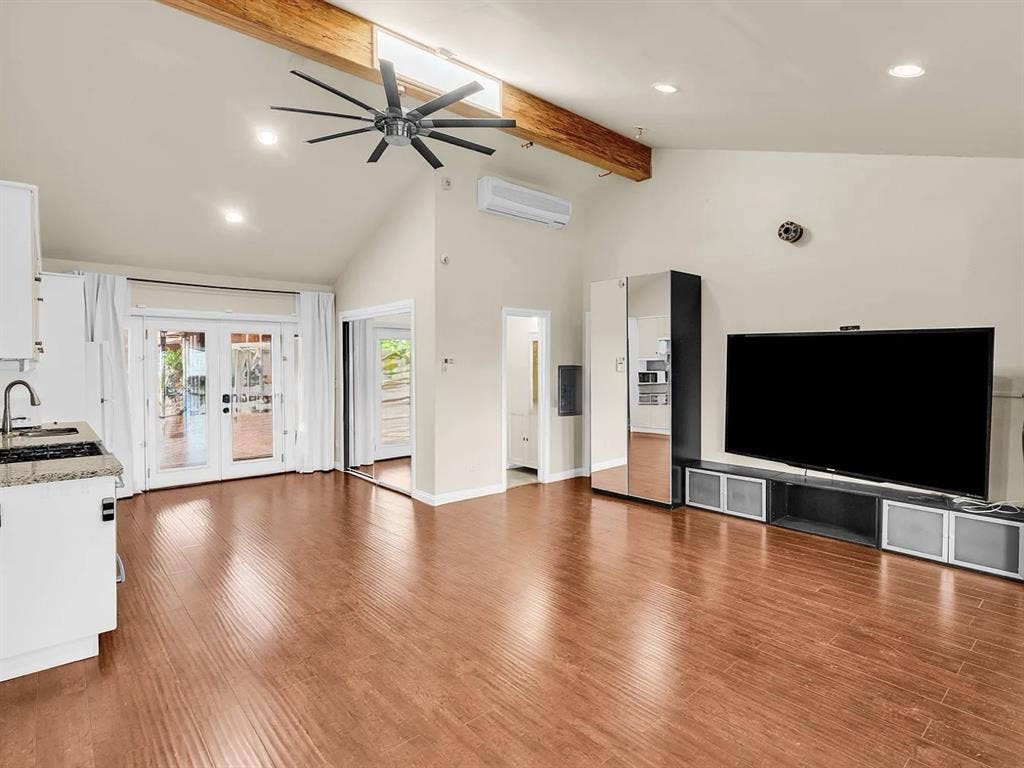 1BD Studio &Suite VIEW Pool Estate