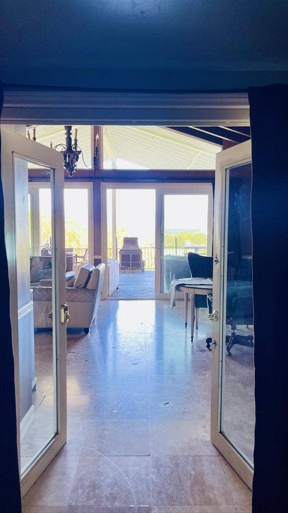 StudioADU Private Entry VIEW Estate