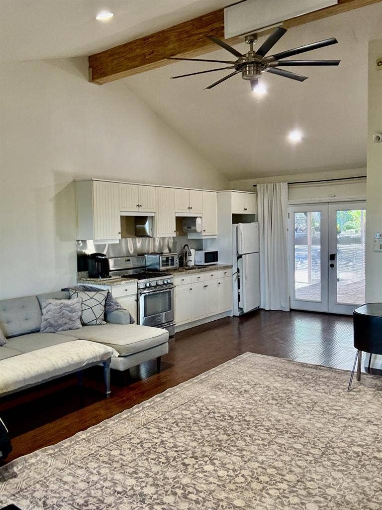 1BD Studio &Suite VIEW Pool Estate