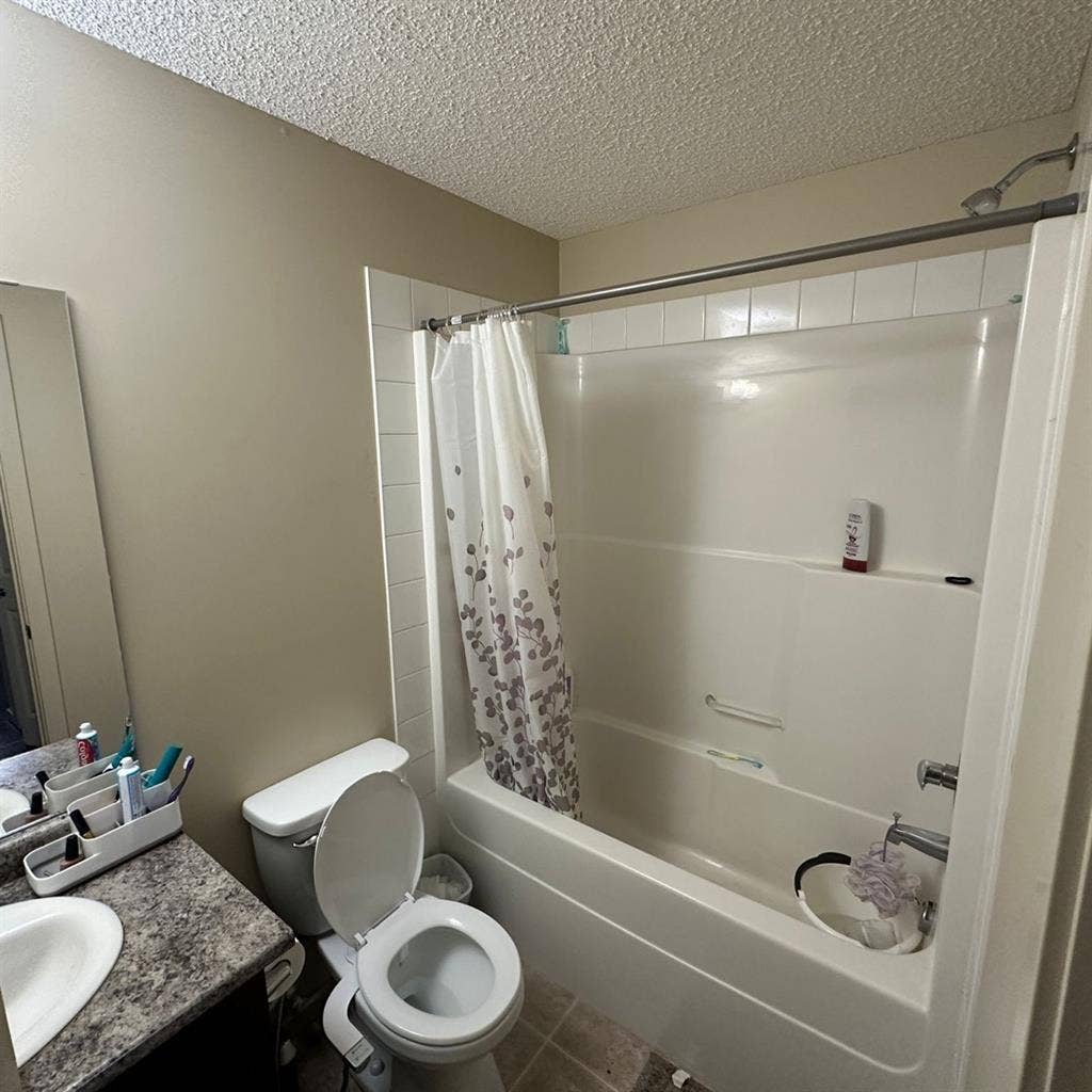 Room with private washroom