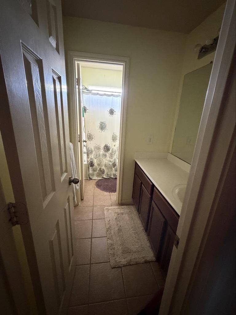 Room available in Cypresss