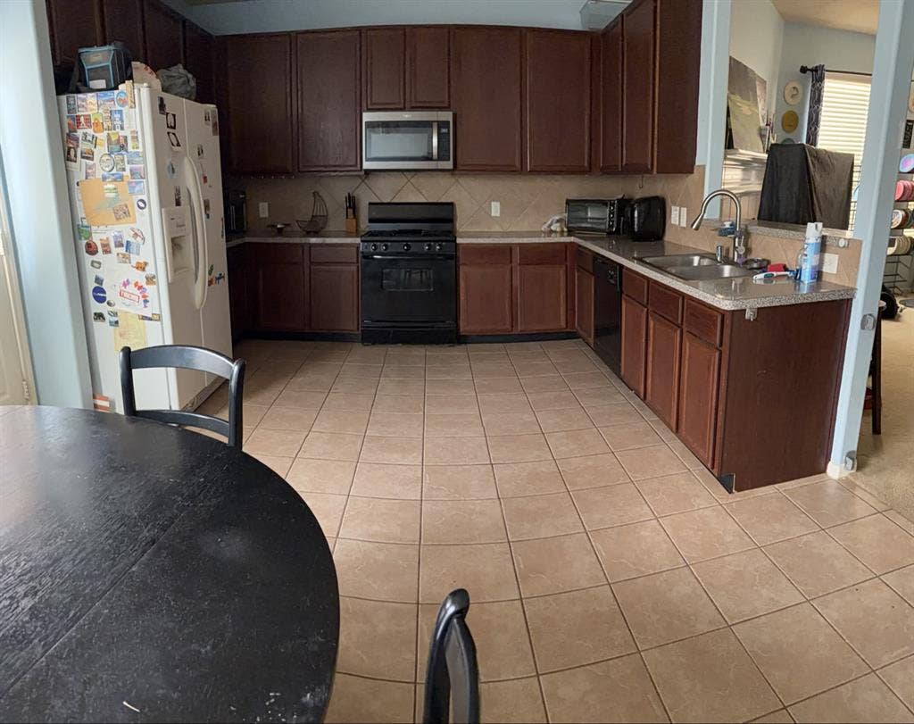 Room available in Cypresss