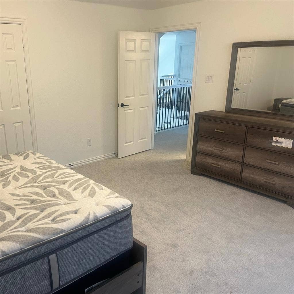 Furnished Room -
Utilities Included