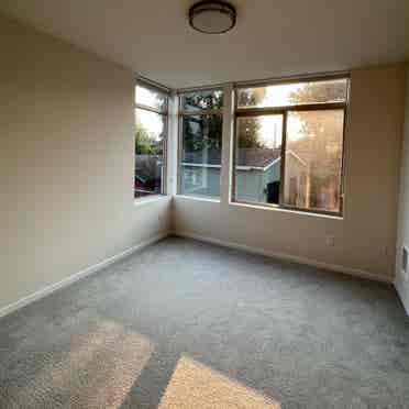 Bedroom Available in Townhouse!