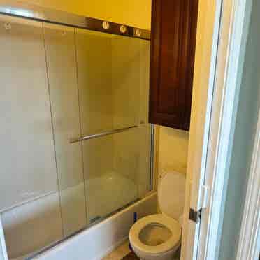 One room with bathroom available SF