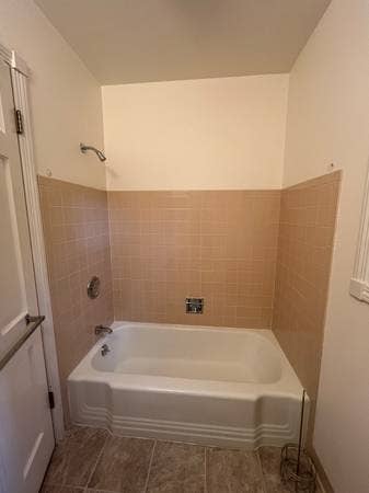 Lake Oswego Room for rent.